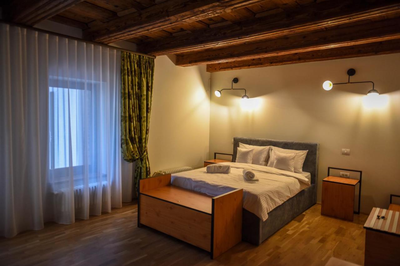 Schloss Apartments Braşov Buitenkant foto